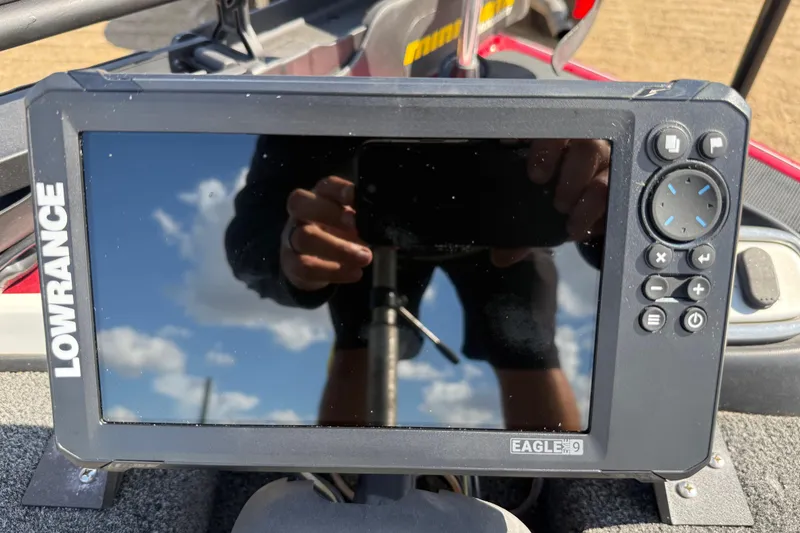 Slide: The Image of 2015 Nitro Z-8 boat seats with gray and white upholstery, featuring red accents. - 71