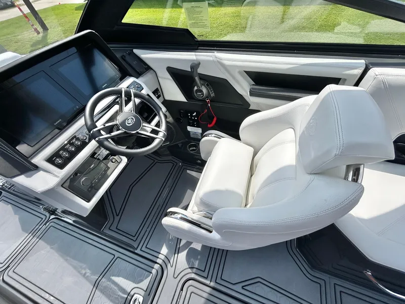 Slide: The Image of Cobalt R8 Surf 2026 - 28