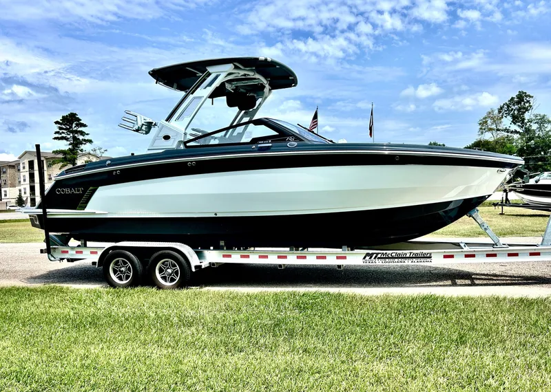 Slide: The Image of Cobalt R8 Surf 2026 - 3