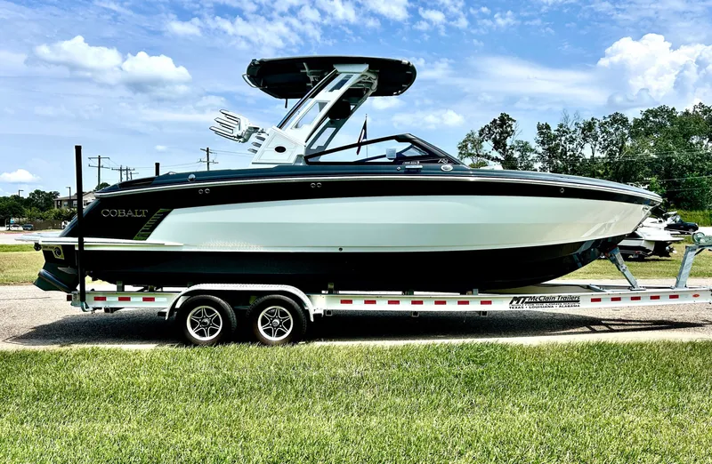 Slide: The Image of Cobalt R8 Surf 2026 - 4