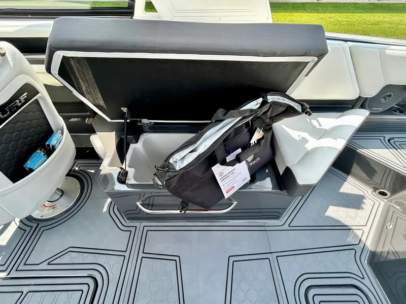 Slide: The Image of Cobalt R8 Surf 2026 - 47