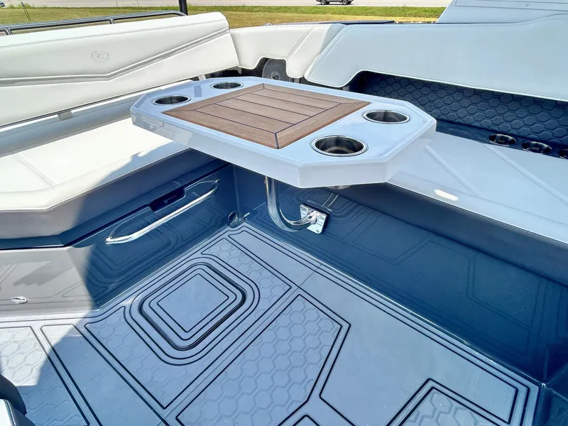 Slide: The Image of Cobalt R8 Surf 2026 - 54