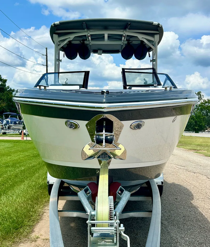 Slide: The Image of Cobalt R8 Surf 2026 - 7