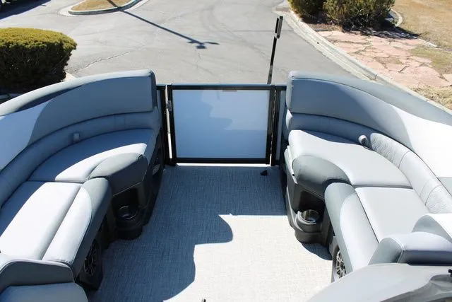 Slide: The Image of Avalon LSZ 2385 Versatile Rear Lounger 2025 - 10