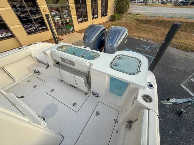 Slide: The Image of Sea Fox 288 Commander 2025 - 12