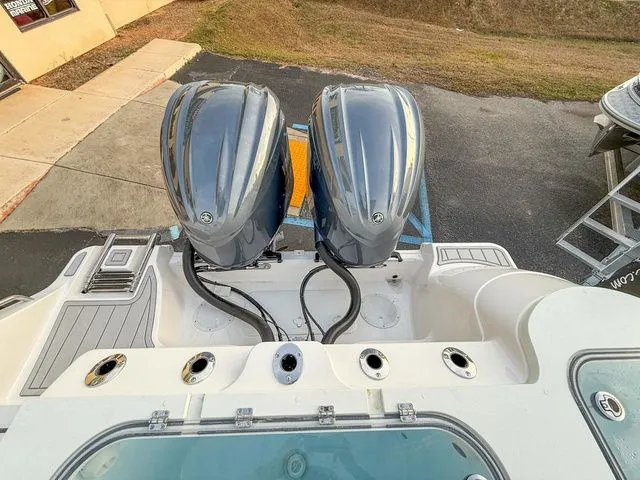 Slide: The Image of Sea Fox 288 Commander 2025 - 14