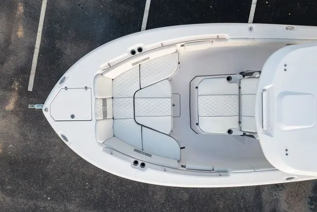 Slide: The Image of Sea Fox 288 Commander 2025 - 8