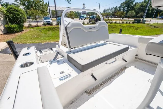 Slide: The Image of Sea Pro 225 Sandbar 2025 - 10