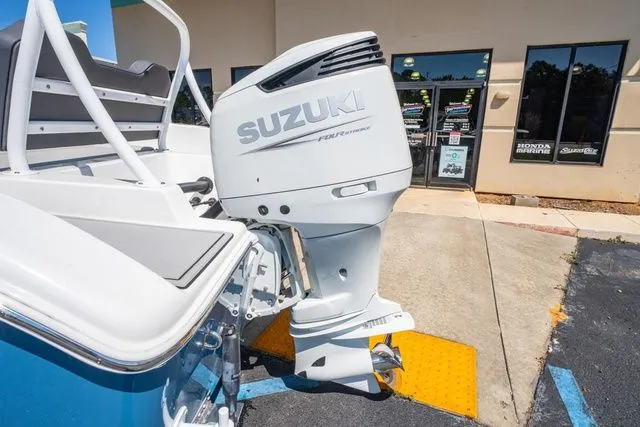 Slide: The Image of Sea Pro 225 Sandbar 2025 - 4