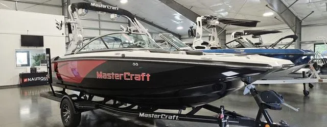 Slide: The Image of MasterCraft X2 2013 - 1