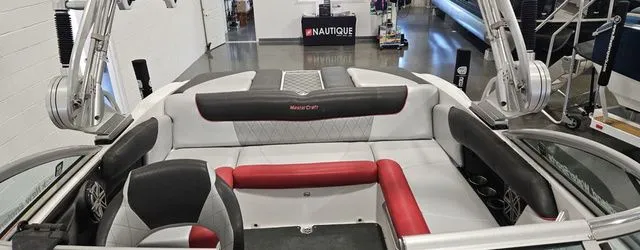 Slide: The Image of MasterCraft X2 2013 - 10