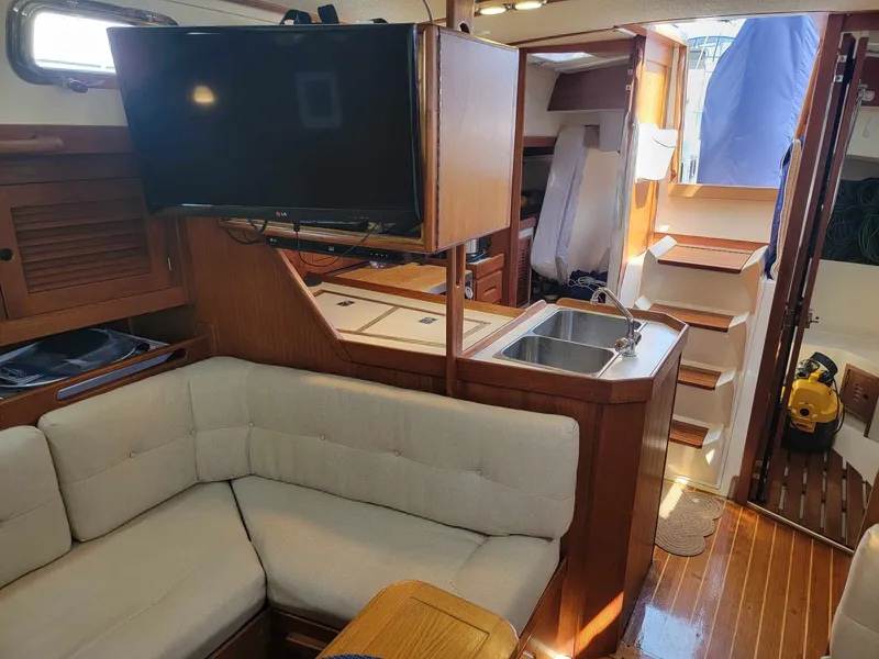 Slide: The Image of Tartan 3800 1995 - 4