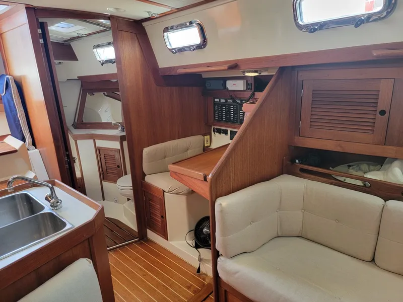 Slide: The Image of Tartan 3800 1995 - 5