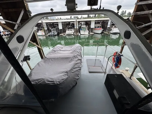 Slide: The Image of Bayliner 4588 Pilothouse 1992 - 11