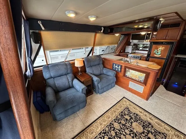 Slide: The Image of Bayliner 4588 Pilothouse 1992 - 13