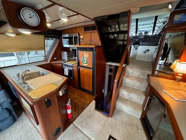 Slide: The Image of Bayliner 4588 Pilothouse 1992 - 14