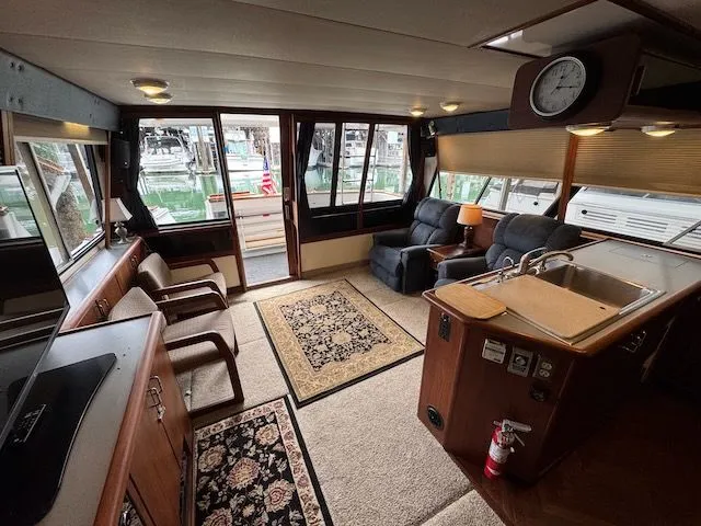 Slide: The Image of Bayliner 4588 Pilothouse 1992 - 17