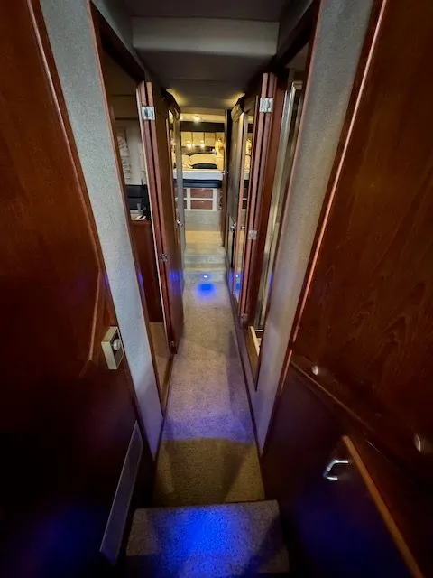 Slide: The Image of Bayliner 4588 Pilothouse 1992 - 18