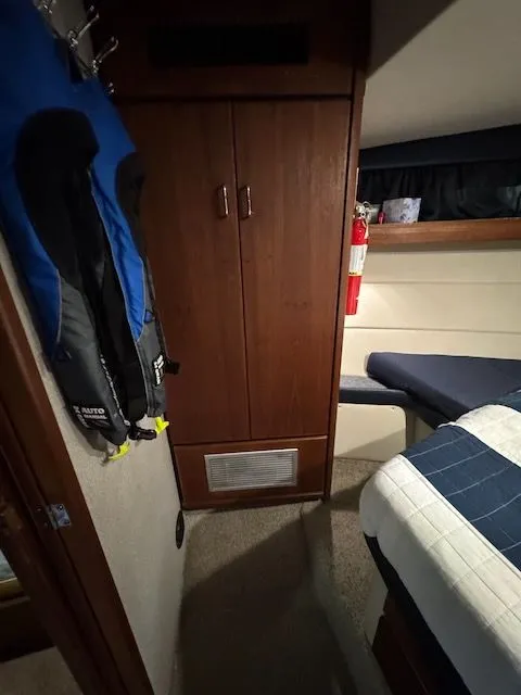 Slide: The Image of Bayliner 4588 Pilothouse 1992 - 22