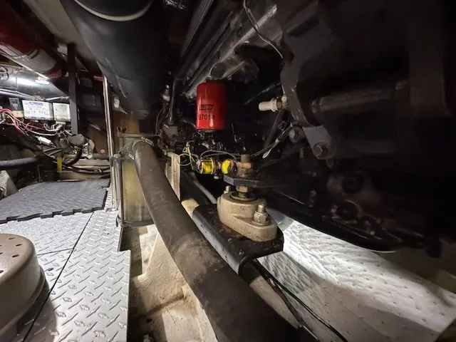 Slide: The Image of Bayliner 4588 Pilothouse 1992 - 33