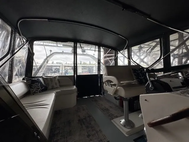 Slide: The Image of Bayliner 4588 Pilothouse 1992 - 34