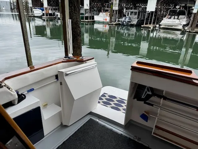 Slide: The Image of Bayliner 4588 Pilothouse 1992 - 35