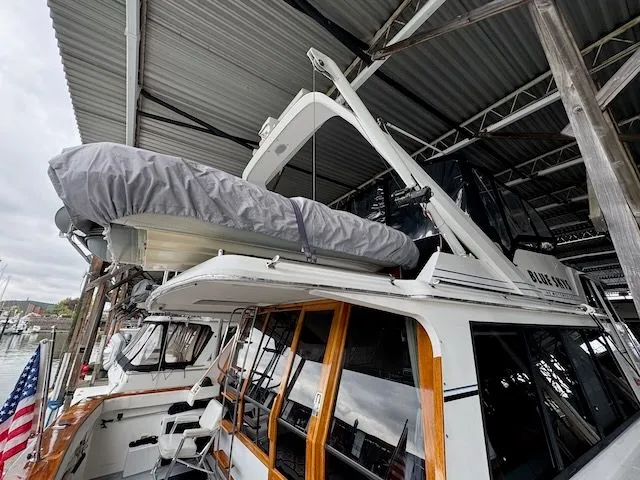 Slide: The Image of Bayliner 4588 Pilothouse 1992 - 45