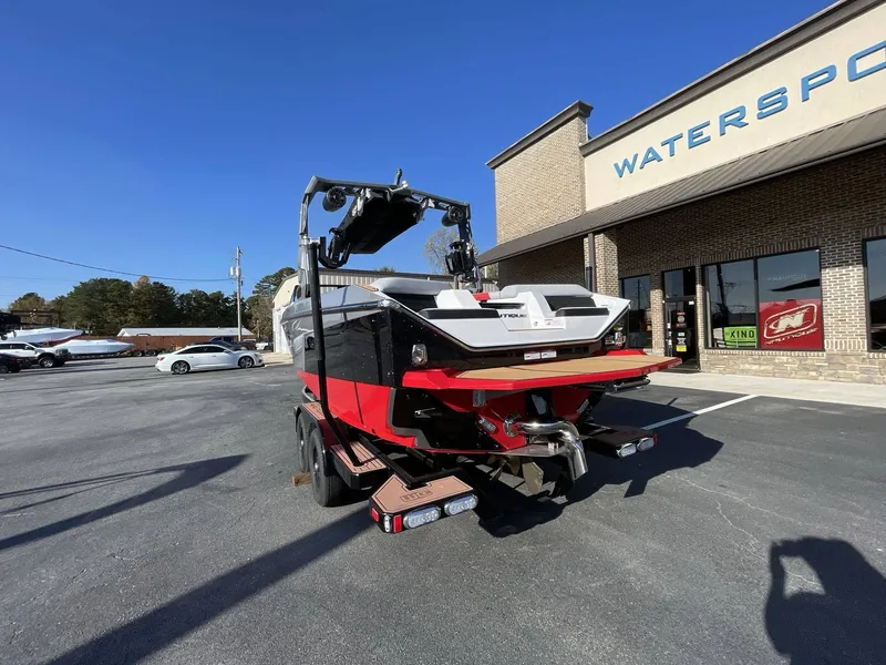 Slide: The Image of Nautique Super Air Nautique S23 2024 - 12