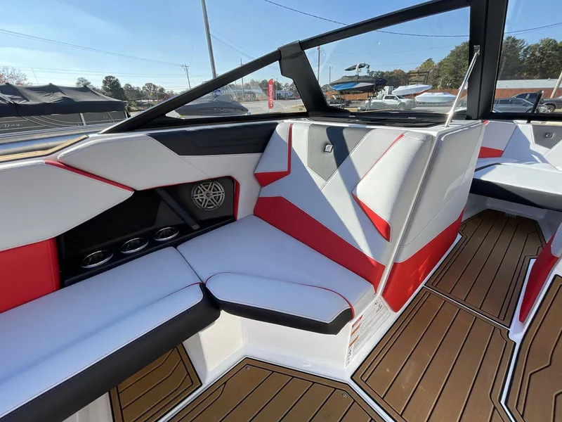 Slide: The Image of Nautique Super Air Nautique S23 2024 - 13