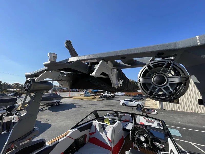 Slide: The Image of Nautique Super Air Nautique S23 2024 - 14