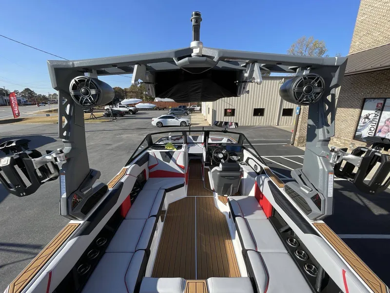 Slide: The Image of Nautique Super Air Nautique S23 2024 - 20