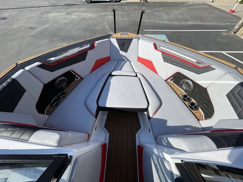 Slide: The Image of Nautique Super Air Nautique S23 2024 - 29