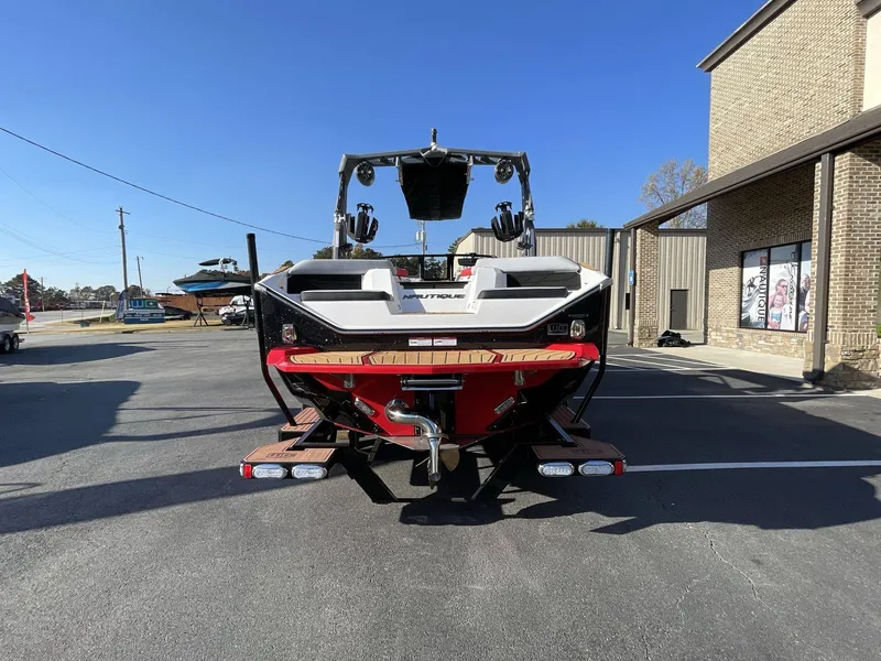 Slide: The Image of Nautique Super Air Nautique S23 2024 - 5