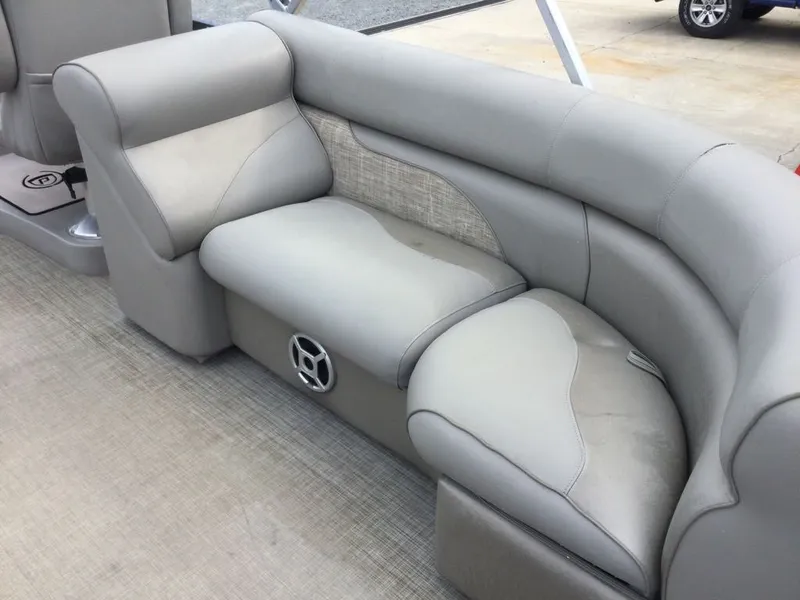 Slide: The Image of Premier 230 Sunsation 2017 - 13