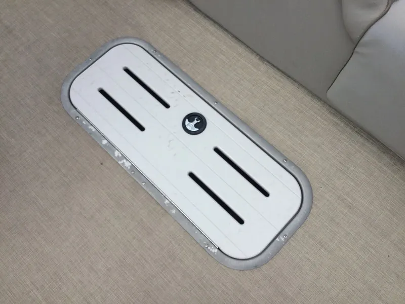 Slide: The Image of Premier 230 Sunsation 2017 - 4