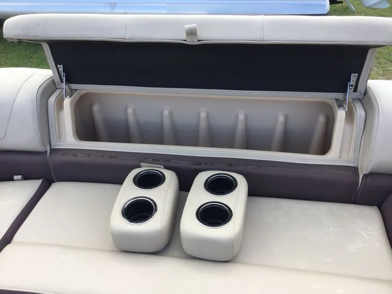 Slide: The Image of Sun Tracker SPORT FISH 22 TWIN LOG 2018 - 12