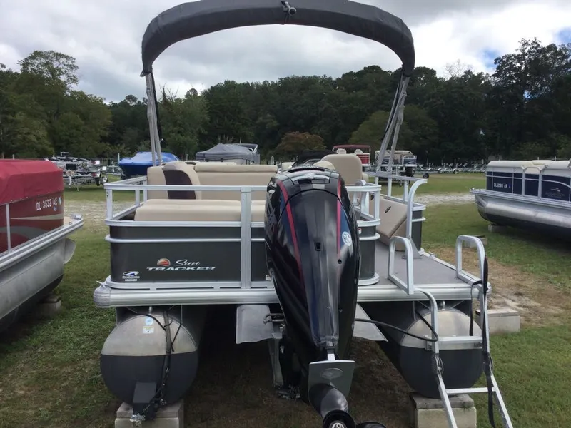 Slide: The Image of Sun Tracker SPORT FISH 22 TWIN LOG 2018 - 15