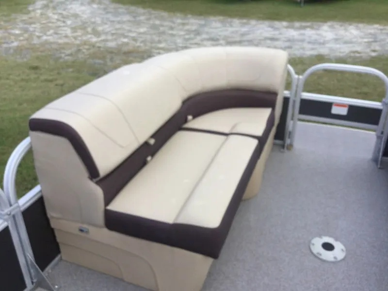 Slide: The Image of Sun Tracker SPORT FISH 22 TWIN LOG 2018 - 17