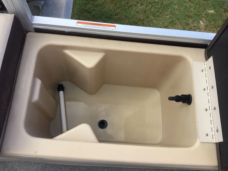 Slide: The Image of Sun Tracker SPORT FISH 22 TWIN LOG 2018 - 18