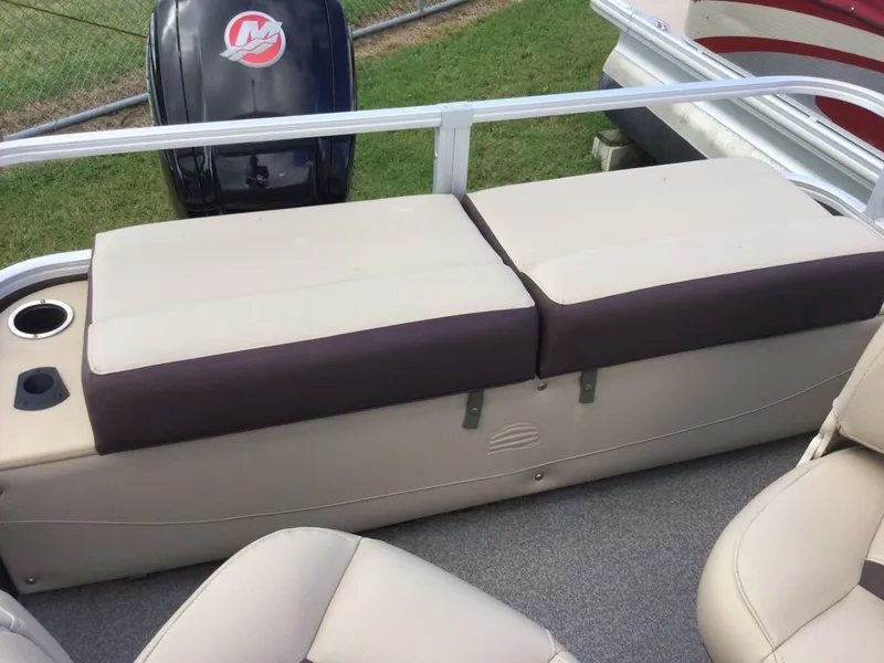 Slide: The Image of Sun Tracker SPORT FISH 22 TWIN LOG 2018 - 5