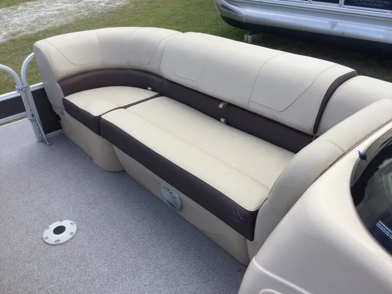 Slide: The Image of Sun Tracker SPORT FISH 22 TWIN LOG 2018 - 8