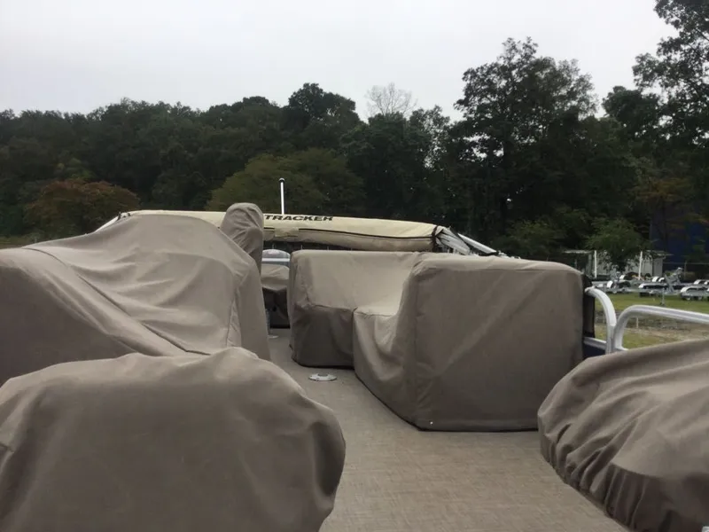 Slide: The Image of Sun Tracker FB22 BLU WOV 115 2023 - 4