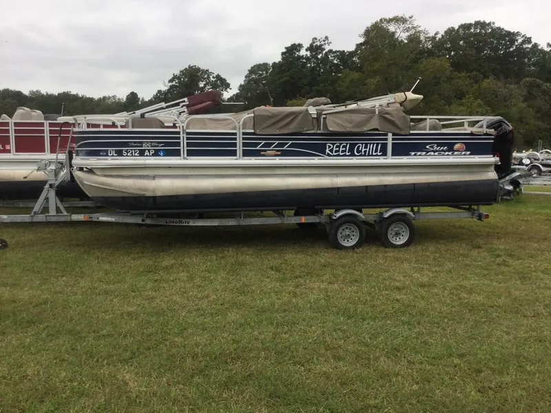 Slide: The Image of Sun Tracker FB22 BLU WOV 115 2023 - 5