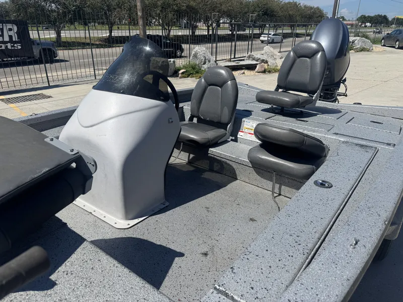 Slide: The Image of Xpress H17 2012 - 15