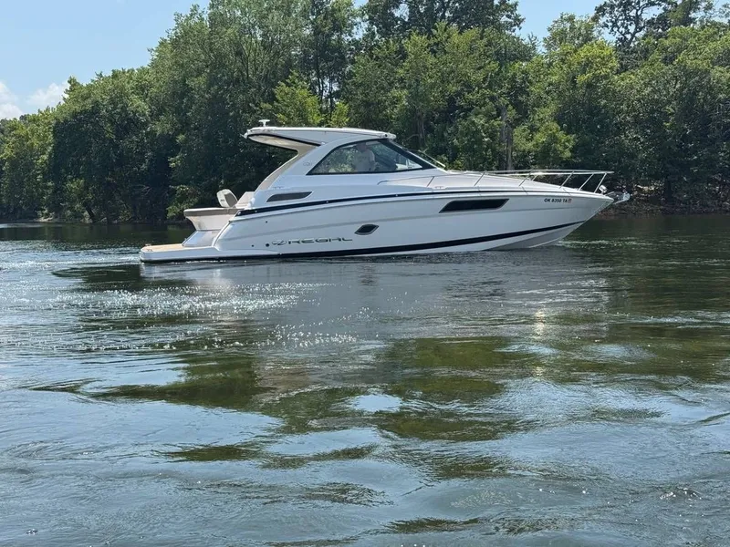 Slide: The Image of Regal 35 Sport Coupe 2016 - 1