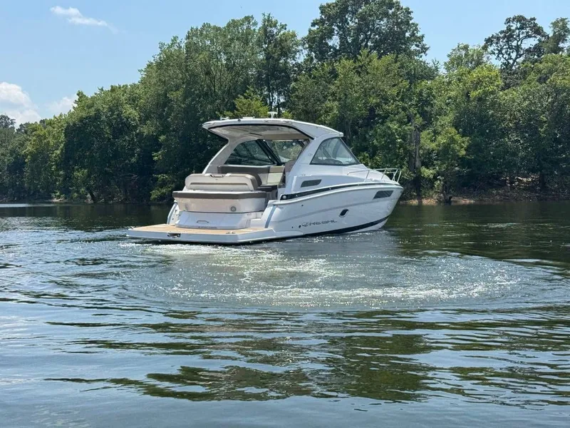 Slide: The Image of Regal 35 Sport Coupe 2016 - 4