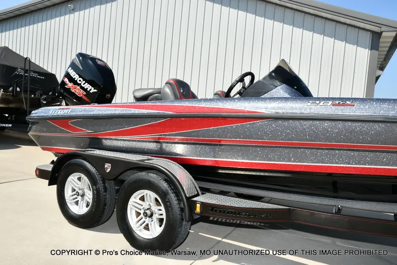 Slide: The Image of Triton 20 TRX 2017 - 15