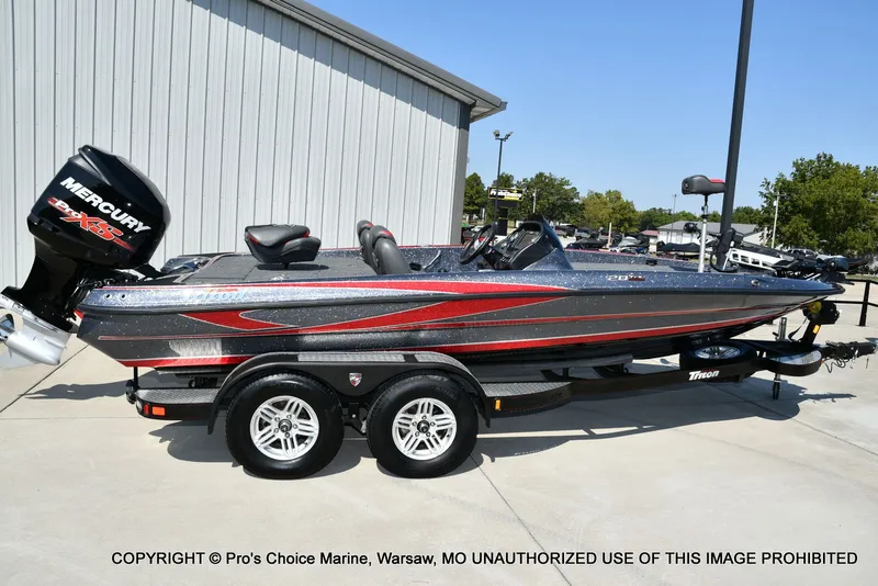 Slide: The Image of Triton 20 TRX 2017 - 18