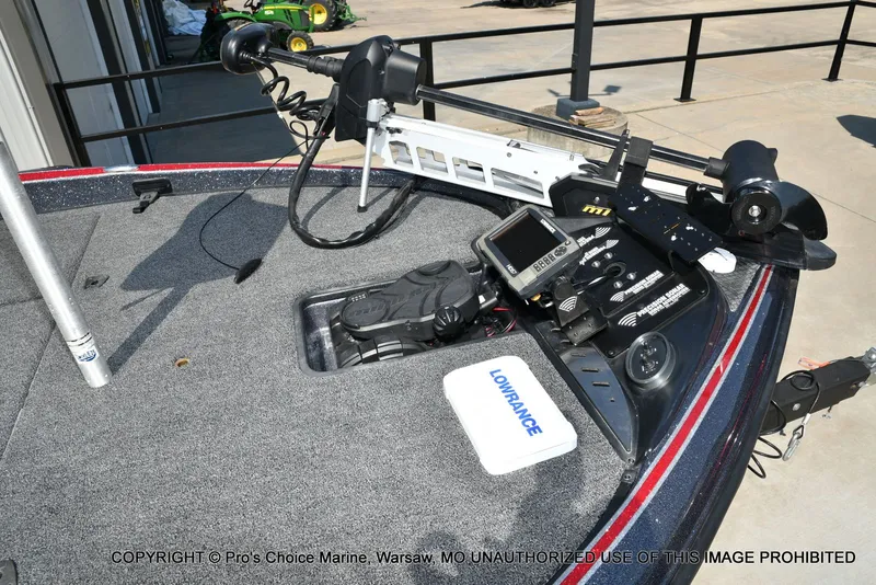 Slide: The Image of Triton 20 TRX 2017 - 35