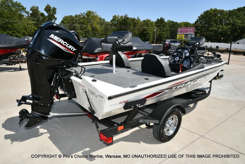 Slide: The Image of Tracker PRO TEAM 175 TXW w/60HP 4 Stroke 2024 - 15